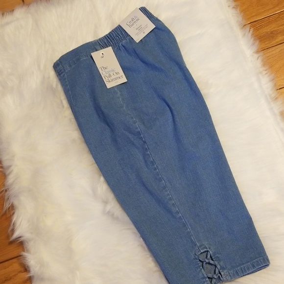 Croft & Barrow Denim - Croft & Barrow classic pull-on skimmer. Petite NWT